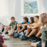Групповая психотерапия для подростков: путь к исцелению и развитию
