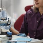 Зуботехнические лаборатории — ключ к современной стоматологии