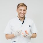 Зачем регулярно ходить к стоматологу: забота о здоровье и красоте